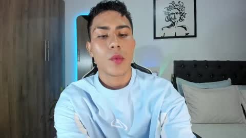 Snapshot of alannaughty_ chatting on April 2026 04:10:02 AM alannaughty_ online show from April 2026 04:10:02 AM