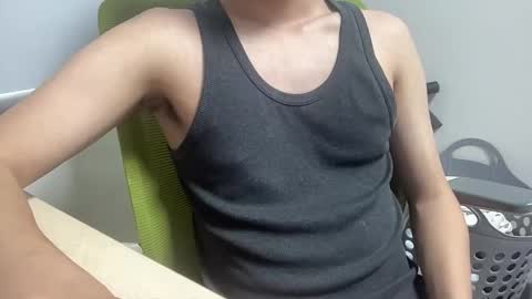 alanwu12 online show from November 2025 05:49:01 AM