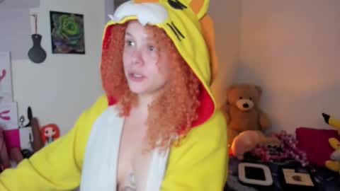 Snapshot of alaska_colors chatting on April 2026 01:23:01 PM Caro online show from April 2026 01:23:01 PM