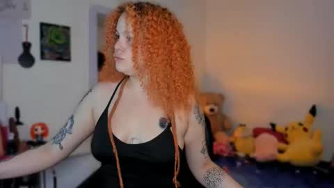 Snapshot of alaska_colors chatting on April 2026 12:28:01 PM Caro online show from April 2026 12:28:01 PM