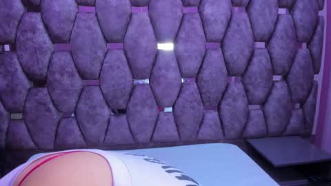 AlaSmith  online show from October 2025 02:28:01 AM