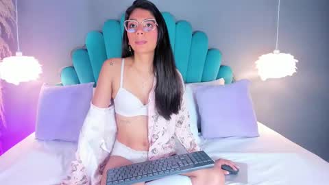 Snapshot of alassiahocthner chatting on September 2025 11:32:01 AM Alassia Hocthner online show from September 2025 11:32:01 AM
