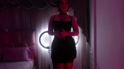 albaandthayron online show from January 2025 12:07:02 PM