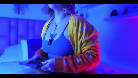 albaandthayron online show from November 2025 12:15:02 PM