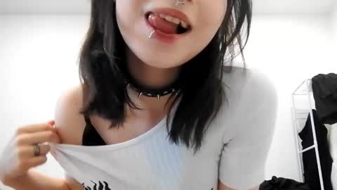 Snapshot of alberthamazierski chatting on October 2025 09:19:02 AM Im Katrina online show from October 2025 09:19:02 AM