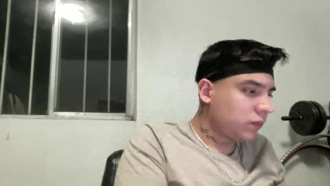 Snapshot of albertoarenas16 chatting on April 2026 04:59:01 AM albertoarenas16 online show from April 2026 04:59:01 AM