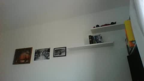 Snapshot of albertodivenire chatting on February 2025 03:28:02 PM albertodivenire online show from February 2025 03:28:02 PM