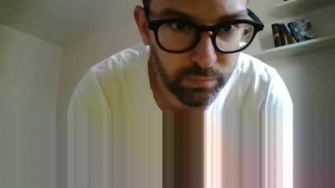 Snapshot of albertodivenire chatting on February 2025 03:21:01 PM albertodivenire online show from February 2025 03:21:01 PM