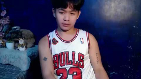 Snapshot of albertx_destroyer69 chatting on April 2026 11:02:02 PM Albert online show from April 2026 11:02:02 PM