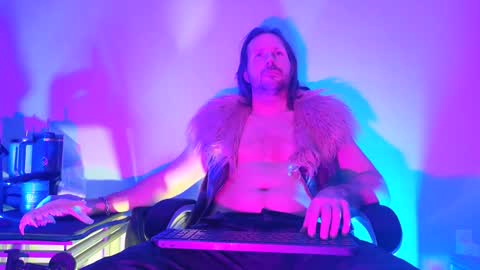 Snapshot of albinoadonis chatting on November 2025 04:14:01 AM albinoadonis online show from November 2025 04:14:01 AM