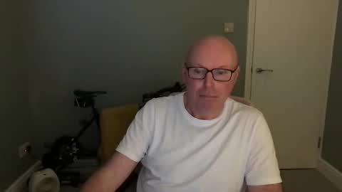 Snapshot of alc300170 chatting on February 2025 08:17:01 AM alc300170 online show from February 2025 08:17:01 AM