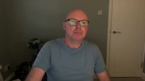 Snapshot of alc300170 chatting on March 2025 07:42:02 AM alc300170 online show from March 2025 07:42:02 AM