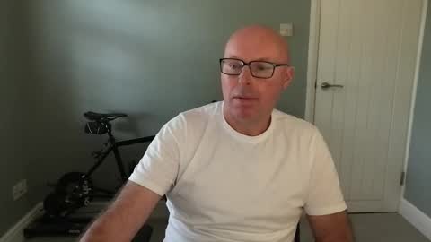 Snapshot of alc300170 chatting on September 2025 06:46:01 AM alc300170 online show from September 2025 06:46:01 AM