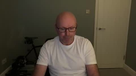 Snapshot of alc300170 chatting on October 2025 06:21:02 AM alc300170 online show from October 2025 06:21:02 AM