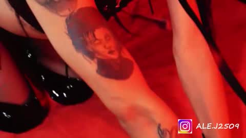 Snapshot of ale_2509 chatting on November 2025 10:39:02 AM Ale online show from November 2025 10:39:02 AM