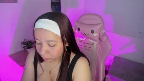 Alejandra  online show from June 2026 02:33:01 PM