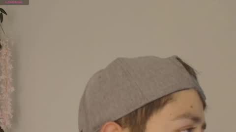 ALEC ANDREWS online show from November 2025 09:26:02 PM