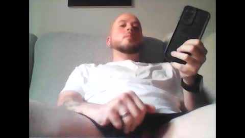 Snapshot of aleeexxxx4u chatting on May 2026 06:42:02 AM aleeexxxx4u online show from May 2026 06:42:02 AM