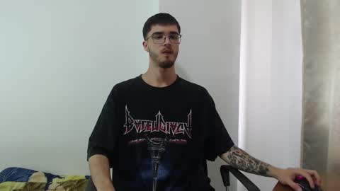 Snapshot of aleex_miller chatting on October 2025 09:35:01 PM aleex_miller online show from October 2025 09:35:01 PM