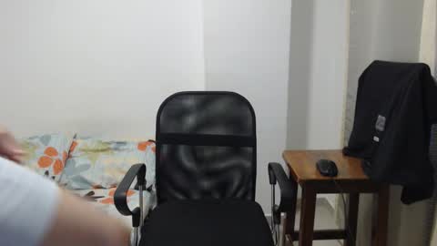 Snapshot of aleex_miller chatting on November 2025 07:55:02 AM aleex_miller online show from November 2025 07:55:02 AM