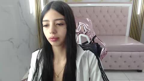 Snapshot of alehp_rose_s chatting on April 2026 12:49:01 PM Ale online show from April 2026 12:49:01 PM