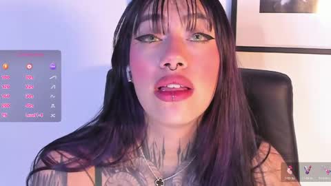 Snapshot of aleja_5 chatting on April 2026 04:13:02 AM Ale online show from April 2026 04:13:02 AM