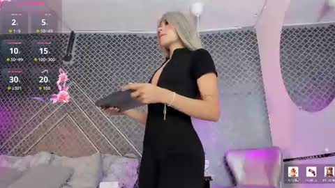 Snapshot of aleja_bloom chatting on June 2026 11:41:02 AM aleja_bloom online show from June 2026 11:41:02 AM