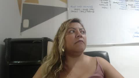 Snapshot of aleja_lollipop chatting on May 2026 05:54:02 PM Aleja online show from May 2026 05:54:02 PM