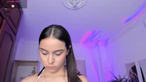 Alejandra online show from March 2025 05:39:02 PM