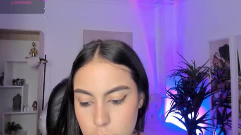 Alejandra online show from March 2025 05:28:02 PM