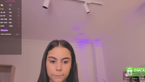 Alejandra online show from October 2025 11:52:01 AM