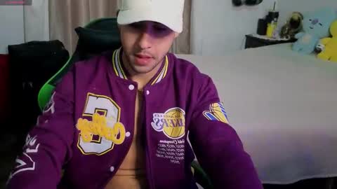 Snapshot of alejandrojf_00 chatting on February 2026 08:40:02 PM Daiki jack online show from February 2026 08:40:02 PM