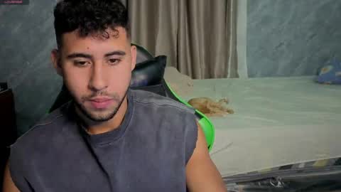 Snapshot of alejandrojf_00 chatting on May 2026 11:35:01 PM Daiki jack online show from May 2026 11:35:01 PM