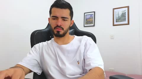 alejandroo_7 online show from January 2025 06:53:02 PM