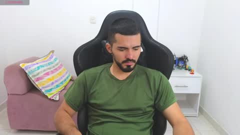 Snapshot of alejandroo_7 chatting on February 2026 06:25:01 PM alejandroo_7 online show from February 2026 06:25:01 PM