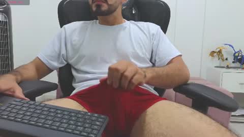 alejandroo_7 online show from July 2026 12:46:01 AM