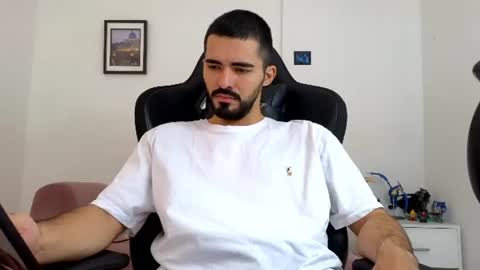 alejandroo_7 online show from July 2026 06:43:01 PM