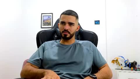 alejandroo_7 online show from July 2026 10:08:02 PM