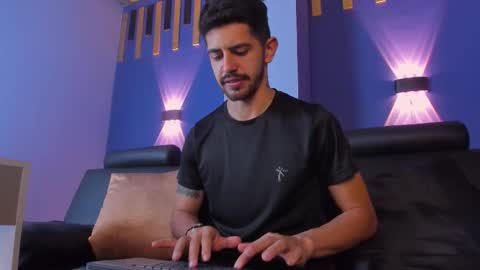 Alejo  online show from October 2025 08:53:02 PM