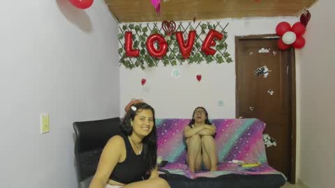 zoe and Kataleya online show from February 2025 07:00:01 AM