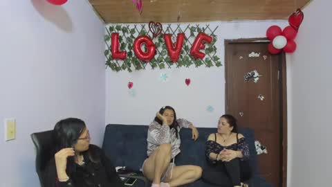 zoe and Kataleya online show from February 2025 03:27:01 PM