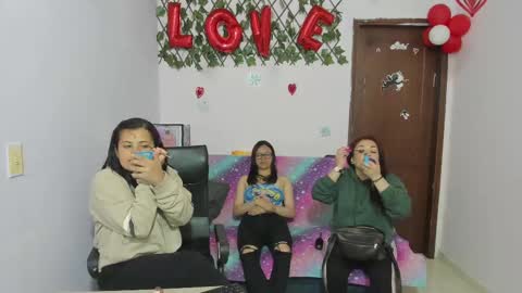 zoe and Kataleya online show from March 2025 12:12:01 PM