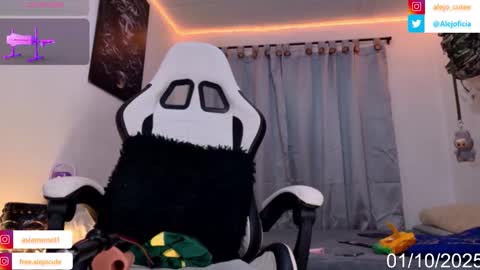 alejo_cute online show from October 2025 11:44:02 PM