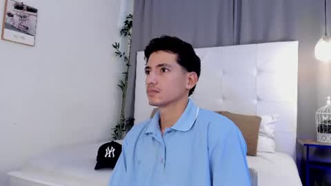 Snapshot of alejo_exotic chatting on June 2026 12:33:01 PM alejo_exotic online show from June 2026 12:33:01 PM