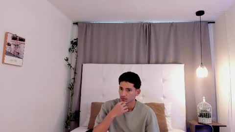 Snapshot of alejo_exotic chatting on June 2026 12:17:01 PM alejo_exotic online show from June 2026 12:17:01 PM