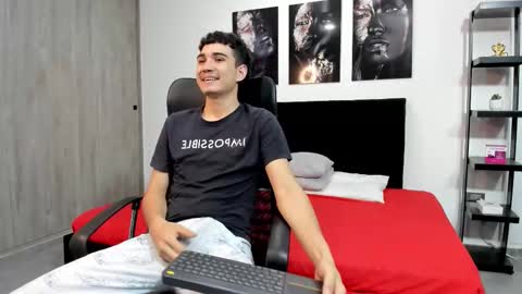 alejo_gray1 online show from February 2026 06:36:02 PM