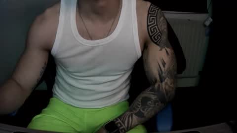 alejoduarte16 online show from November 2025 05:29:02 PM