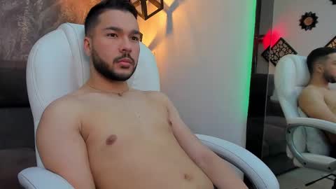 alejomg_ online show from November 2025 07:36:03 PM