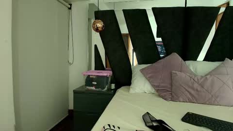 aleka_williams_ online show from December 2025 12:17:02 AM