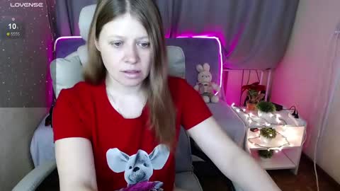 Snapshot of alekasamui chatting on January 2025 01:48:01 AM Aleksa online show from January 2025 01:48:01 AM